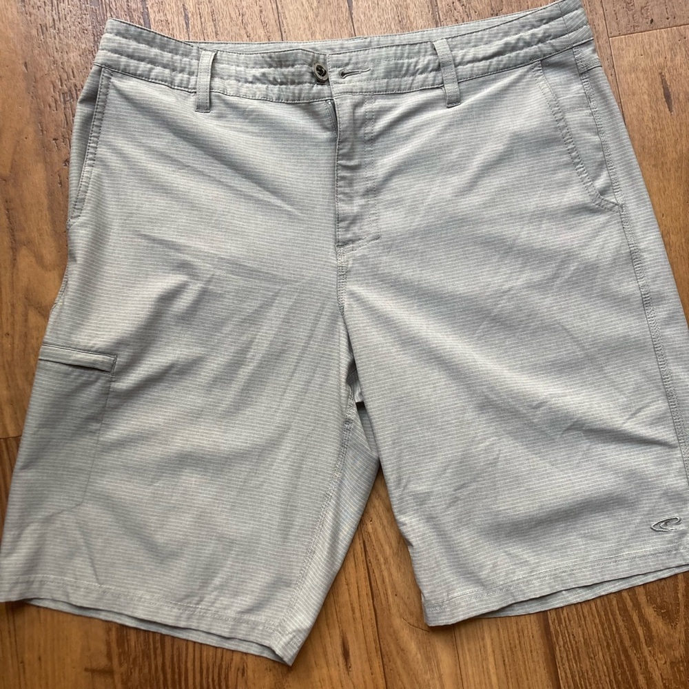 Grey O’Neill Shorts Size 34